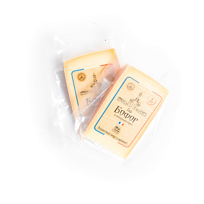 Сыр твердый Бофор 50% ТМ Боговарово 245 гр.