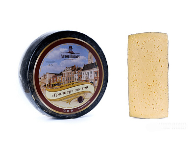 Сыр тведый Гройцер Экстра ТМ Антон Палыч