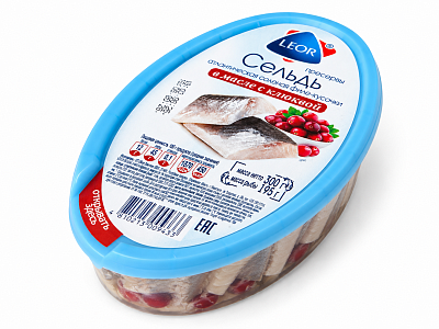 Сельдь атлантическая соленая филе-кусочки в масле с клюквой ТМ Леор 300 гр